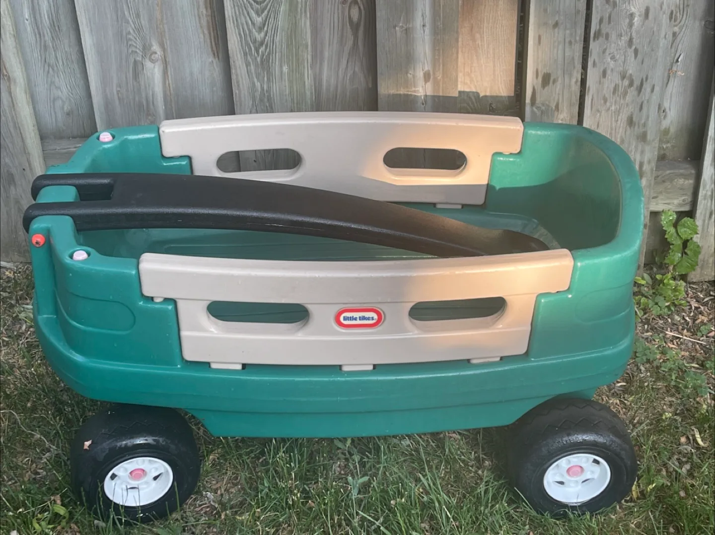 Little Tikes green kids wagon, excellent condition! thumbnail