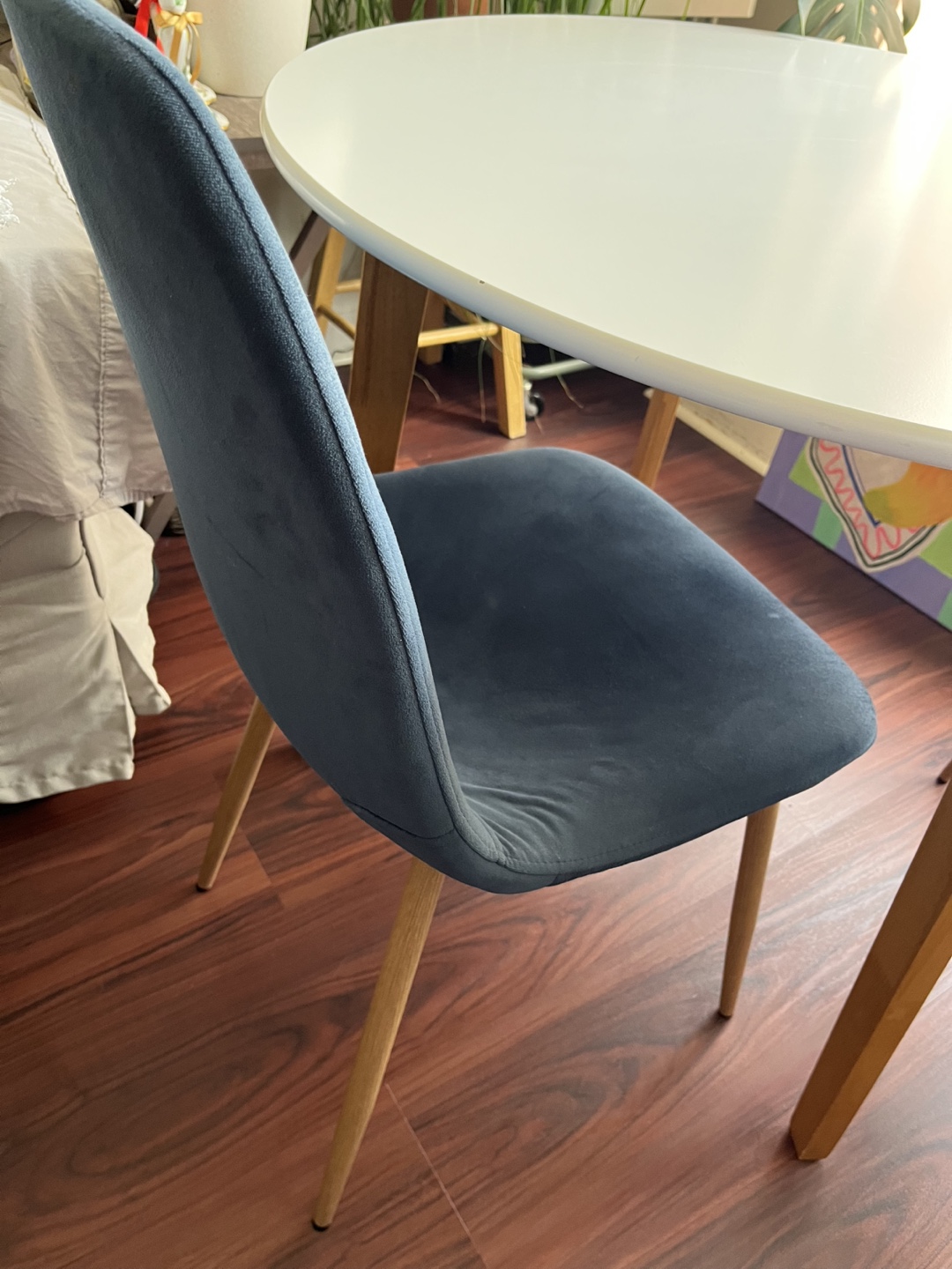 White Round Dining Table with 2 Chairs - photo 2