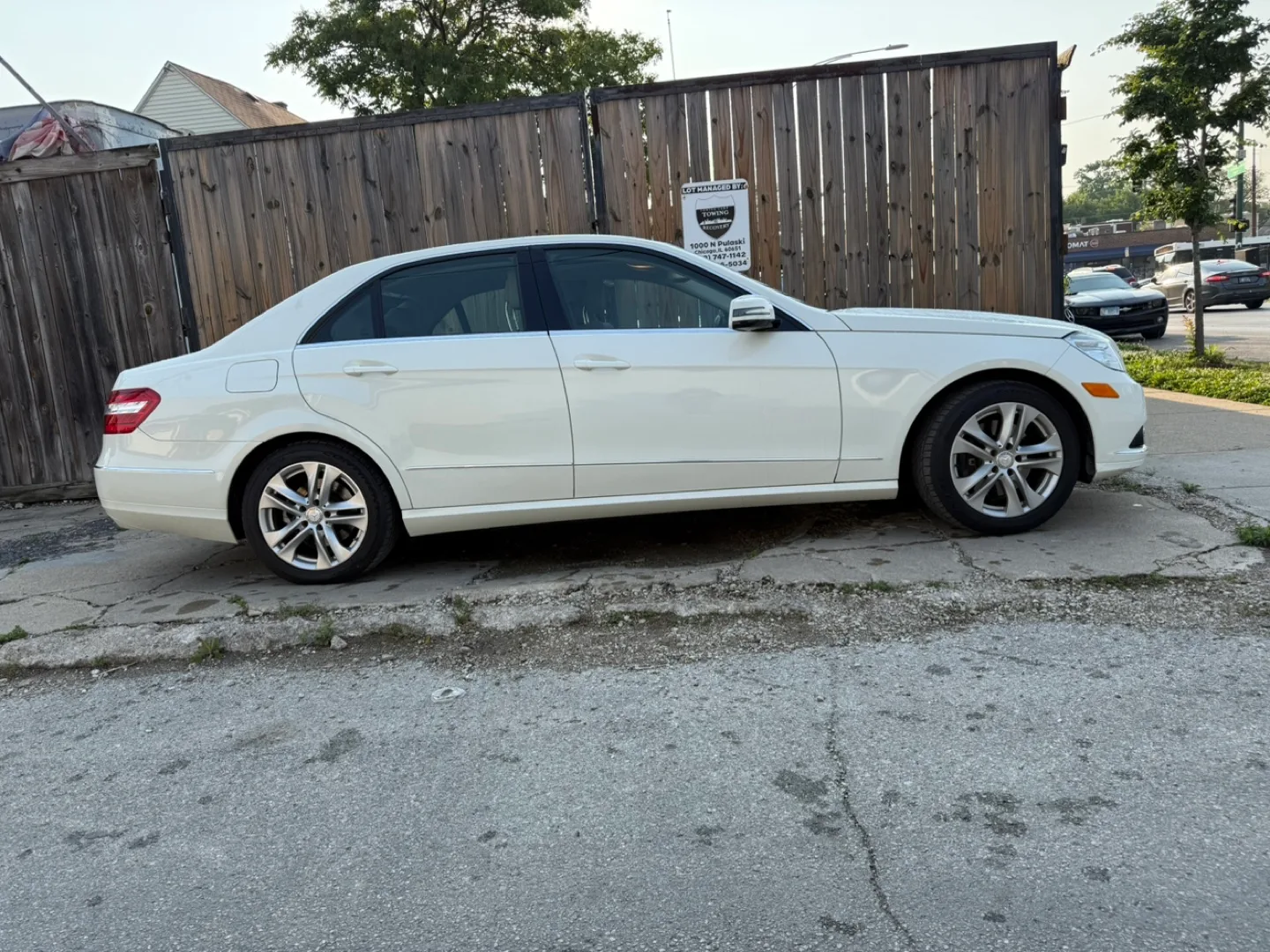 Mercedes-Benz E350 4MATIC 2011 thumbnail