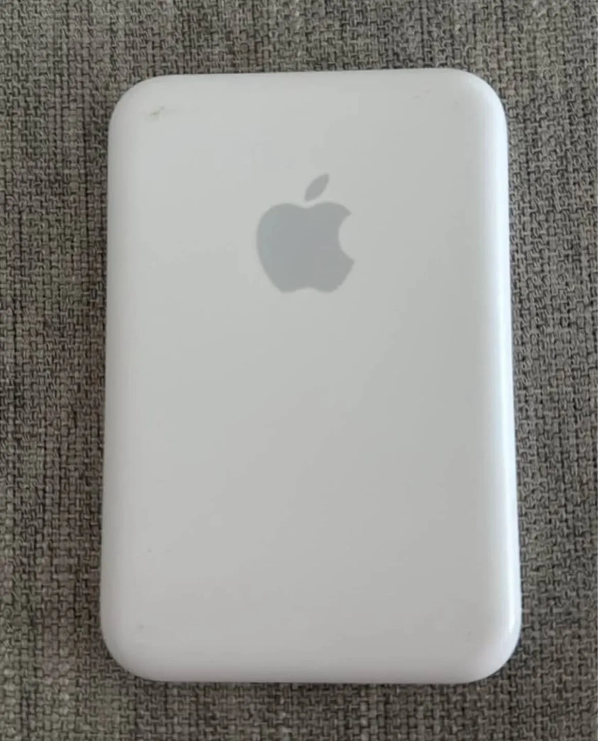 Apple MagSafe Battery Pack thumbnail