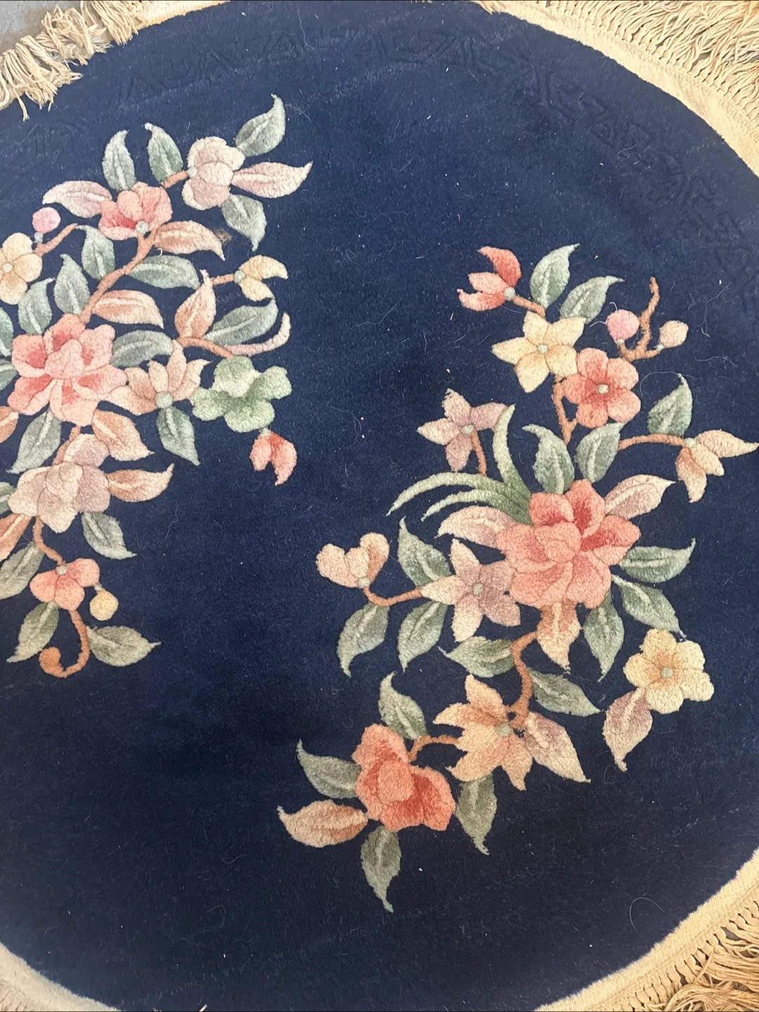 Oriental Chinese Wool Round Floral Rug image indicator(5)