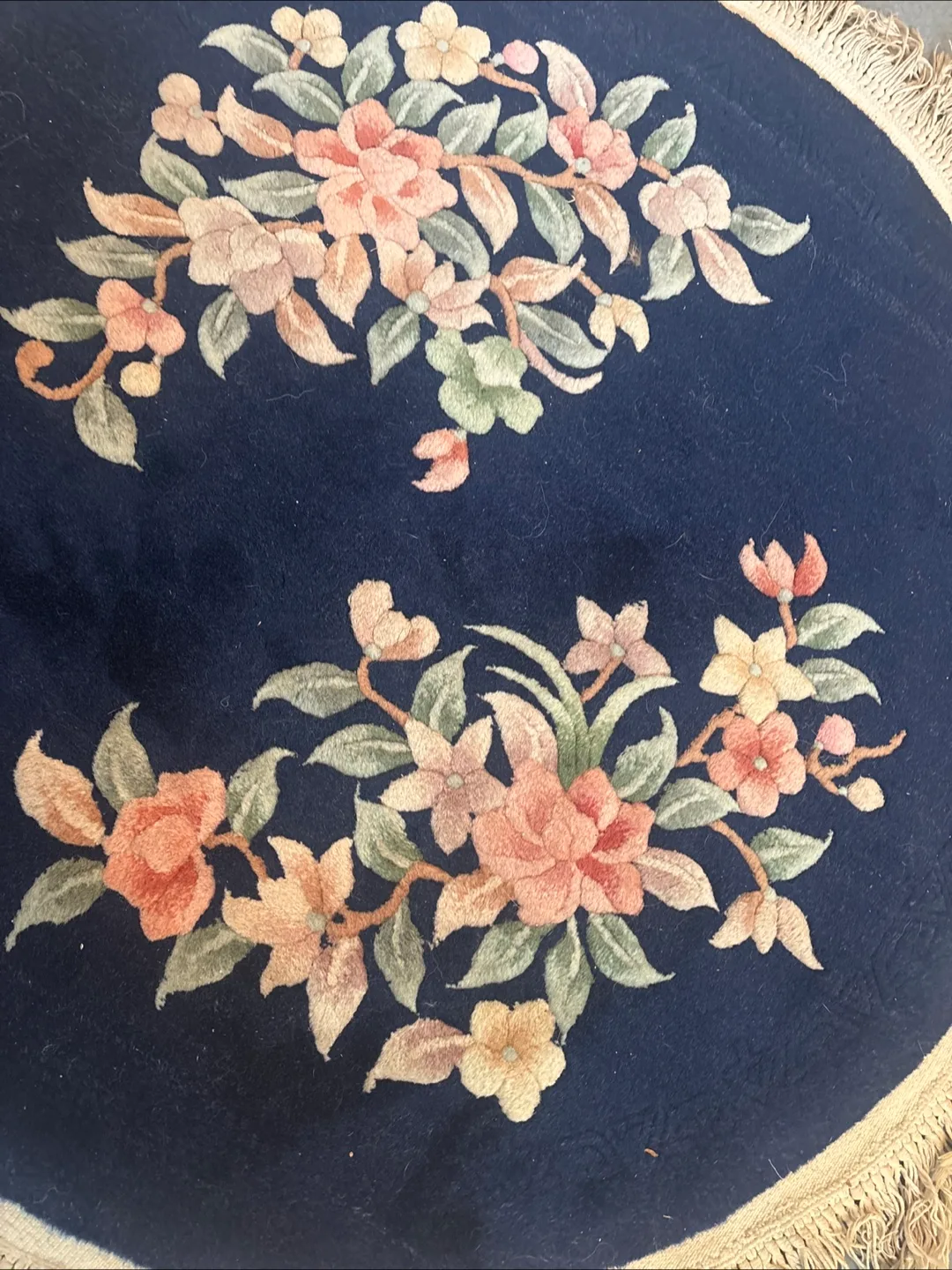 Oriental Chinese Wool Round Floral Rug image indicator(3)