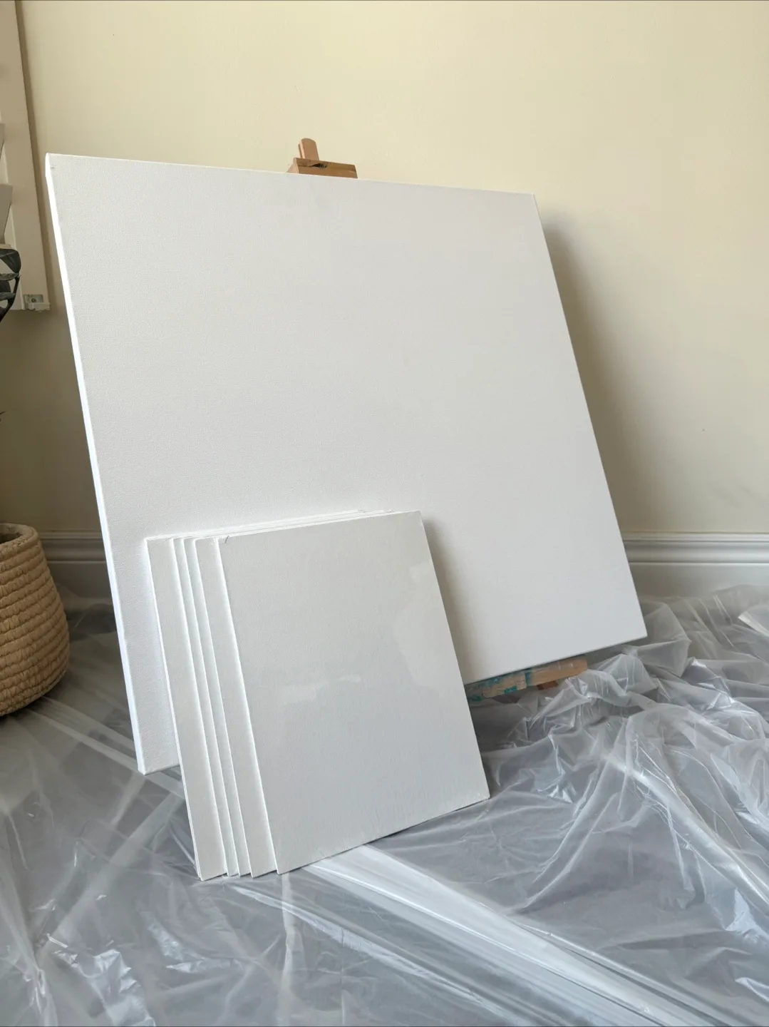 Art Supplies - Canvas Lot, Wood Easel & Premium Paint thumbnail