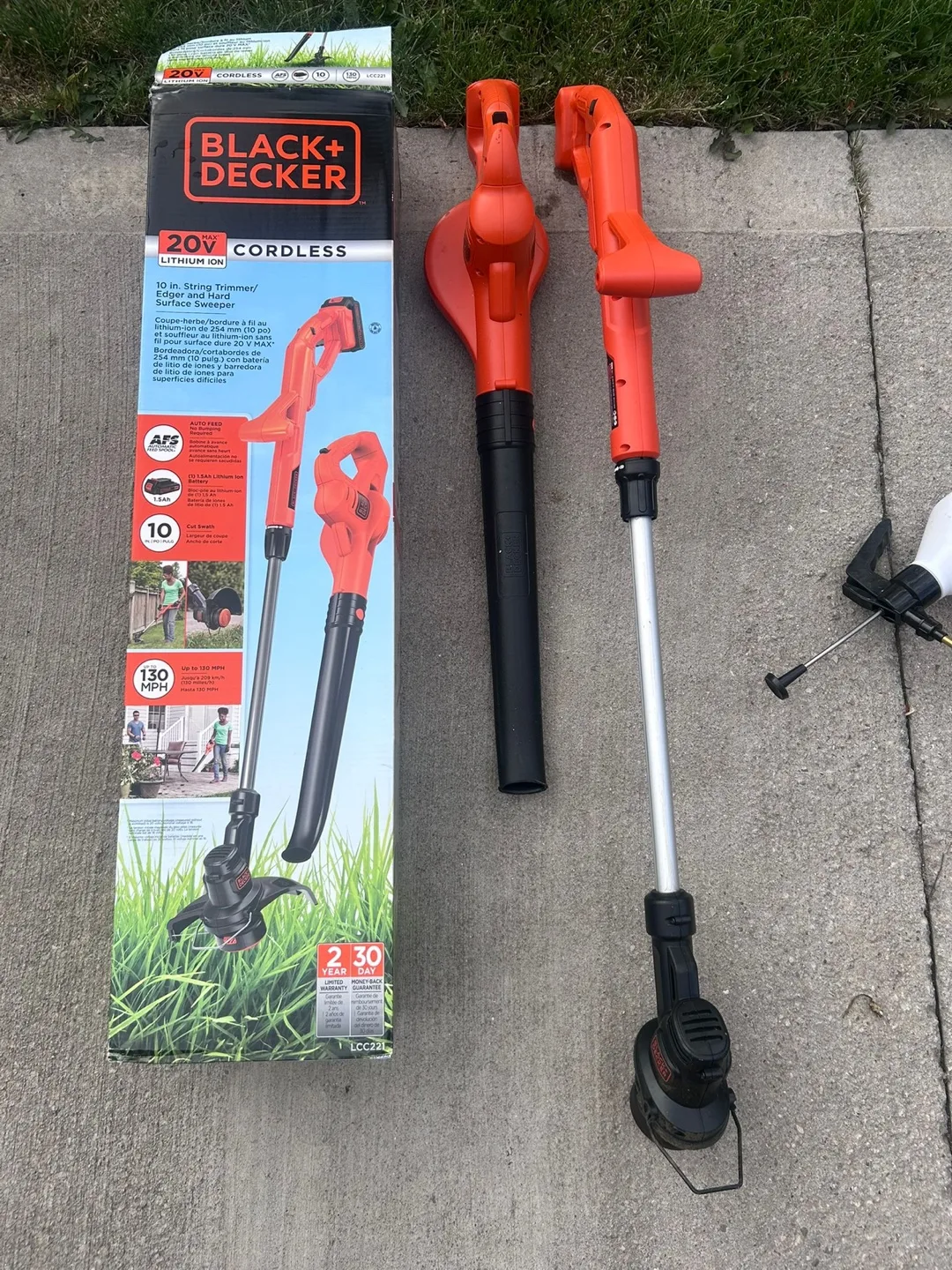 Black+Decker LCC221 Cordless String Trimmer/Edger thumbnail