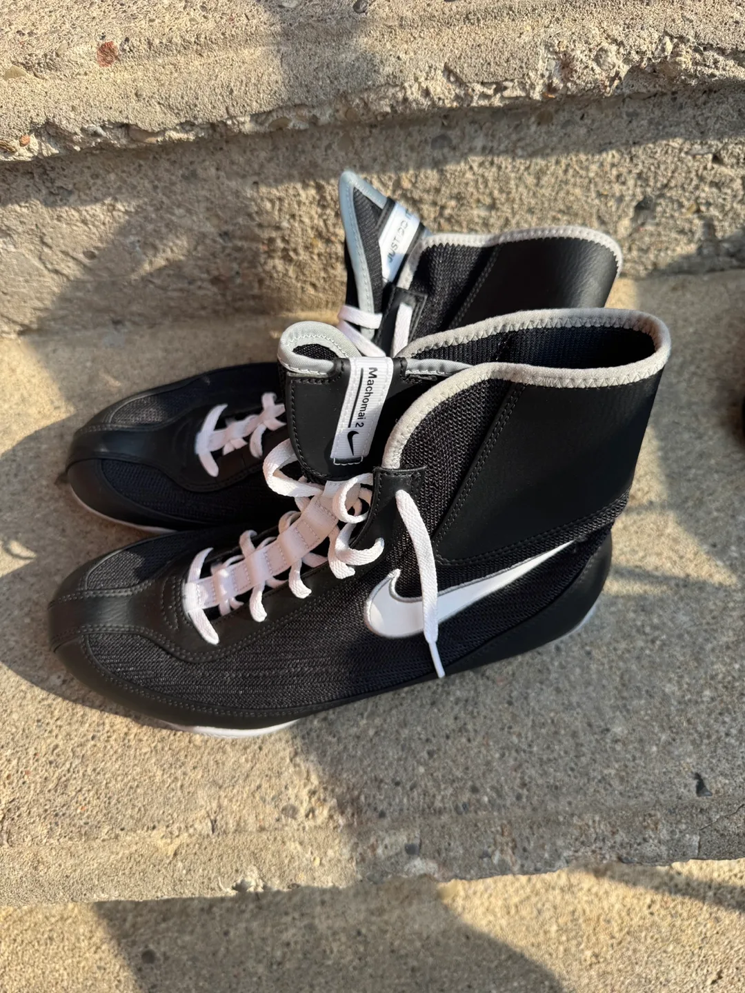 Nike Machomai Shoes - Size 9 thumbnail