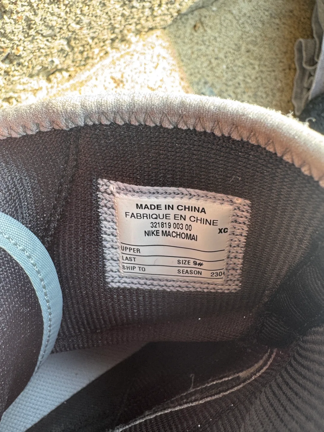 Nike Machomai Shoes - Size 9 image indicator(2)