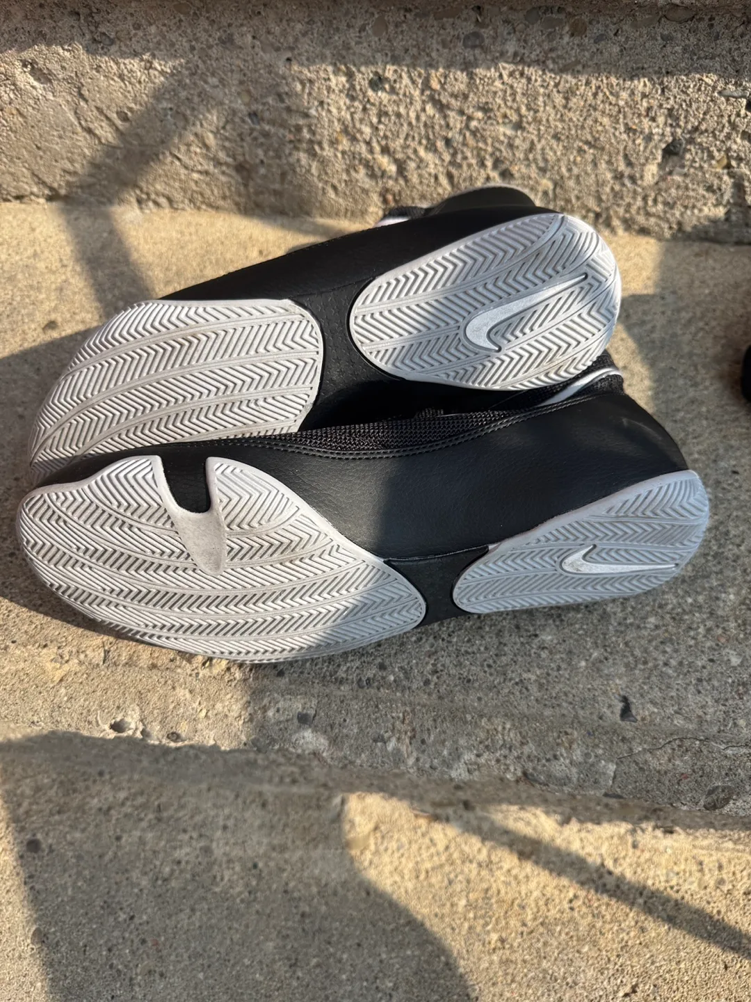 Nike Machomai Shoes - Size 9 image indicator(3)