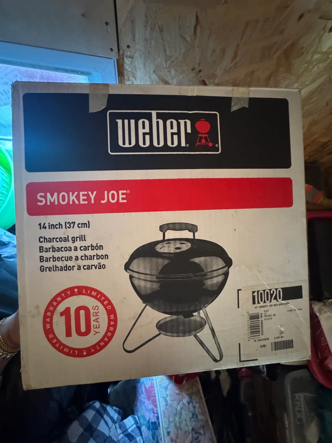 Weber Smokey Joe 14-inch Charcoal Grill - New in Box! thumbnail