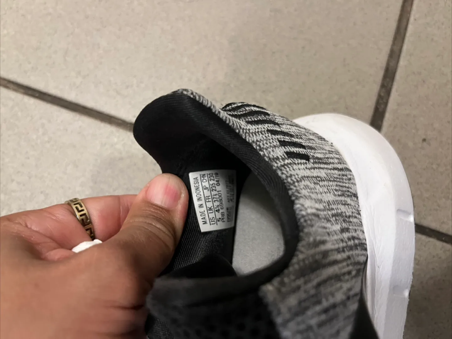 Adidas Swift Run Sneakers - Grey/Black image indicator(6)