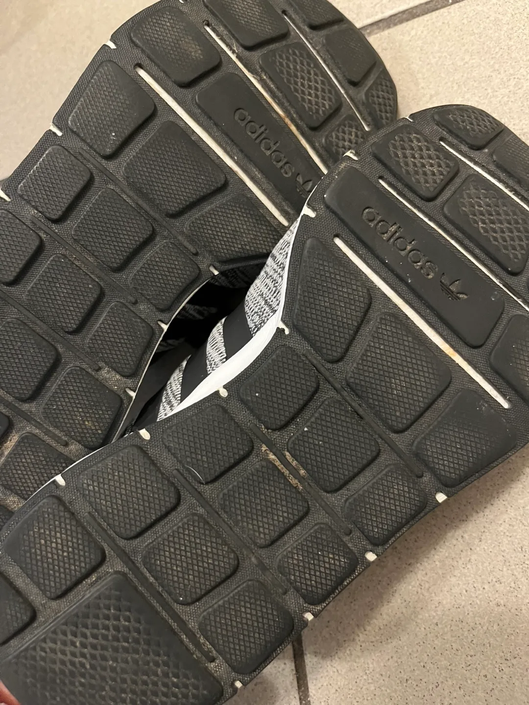 Adidas Swift Run Sneakers - Grey/Black image indicator(5)