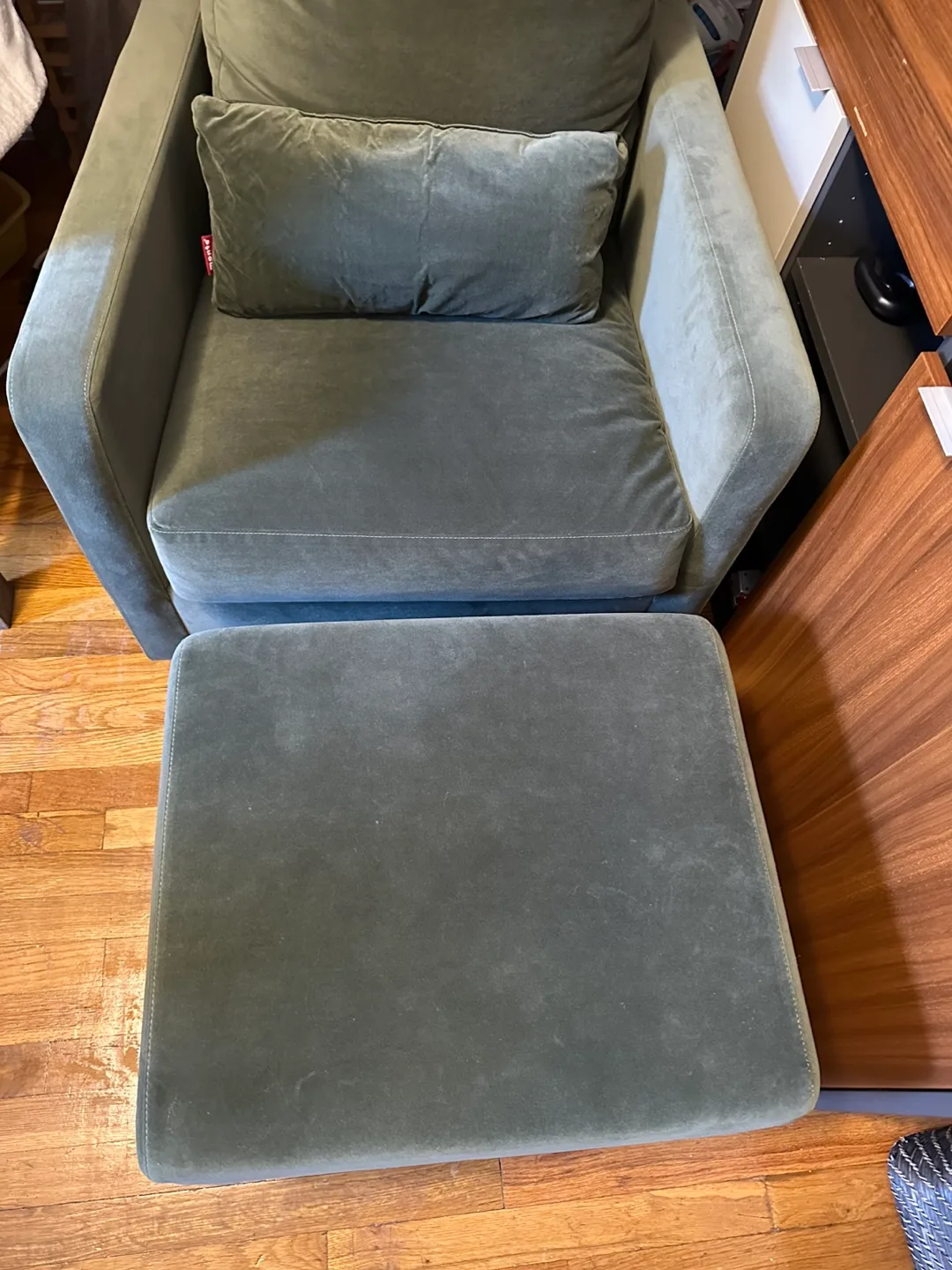 Monte Como Glider & Gliding Ottoman - Olive Green image indicator(6)