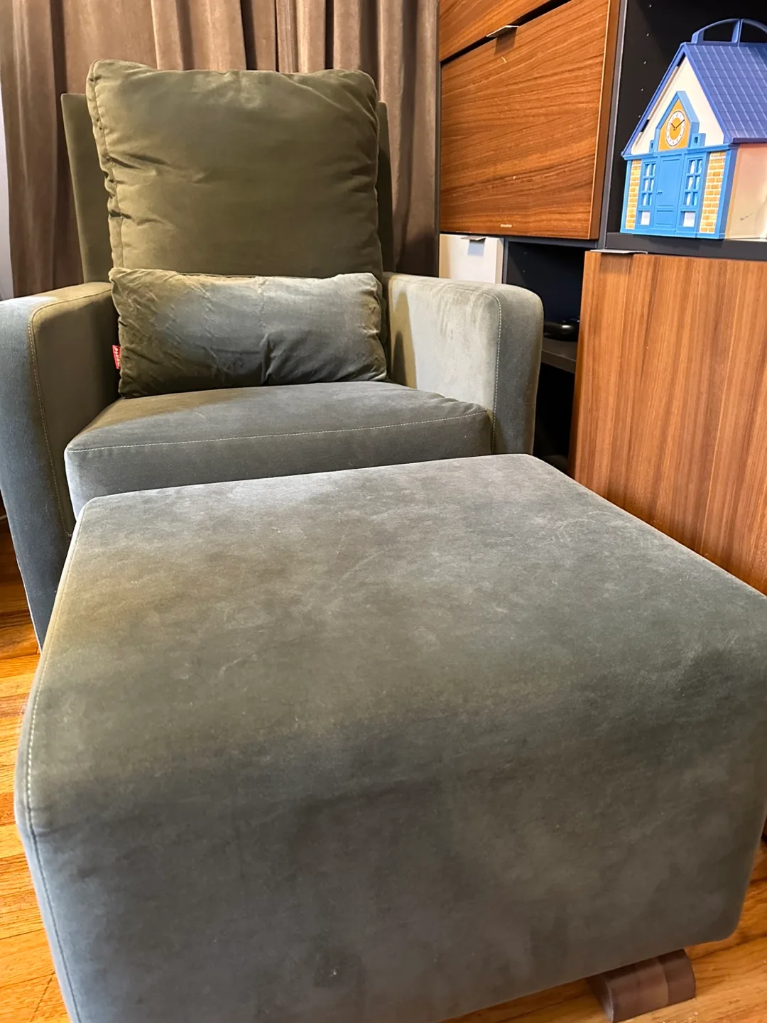 Monte Como Glider & Gliding Ottoman - Olive Green image indicator(8)