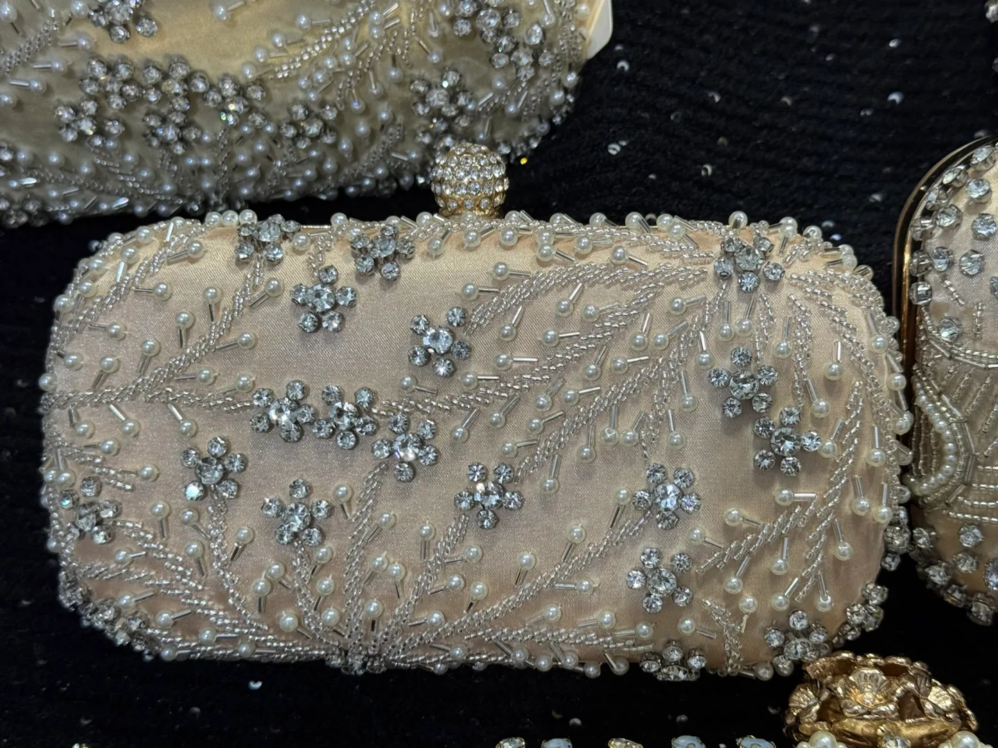 Beaded Evening Clutch image indicator(3)