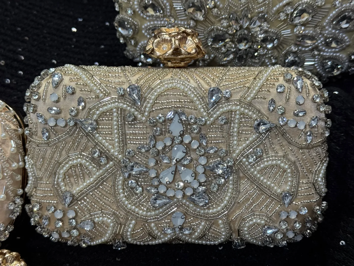 Beaded Evening Clutch image indicator(4)
