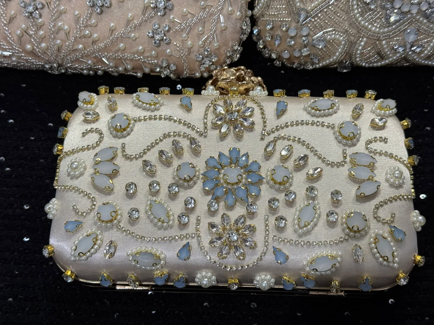 Beaded Evening Clutch image indicator(5)