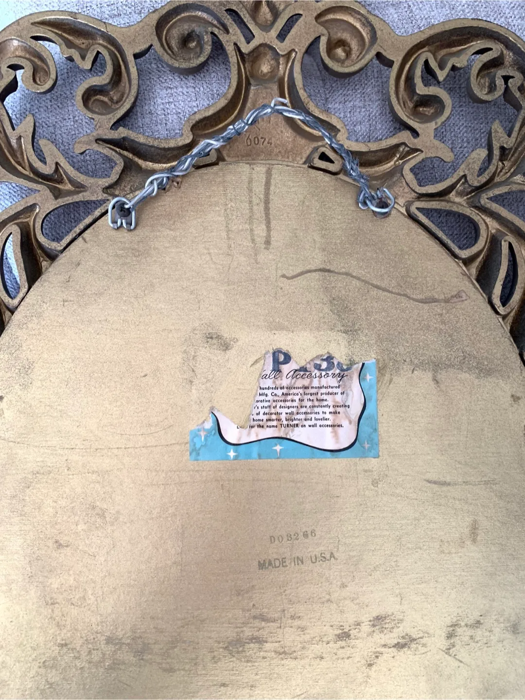 Large Vintage Oval Hollywood Regency Style Wall Mirror image indicator(6)