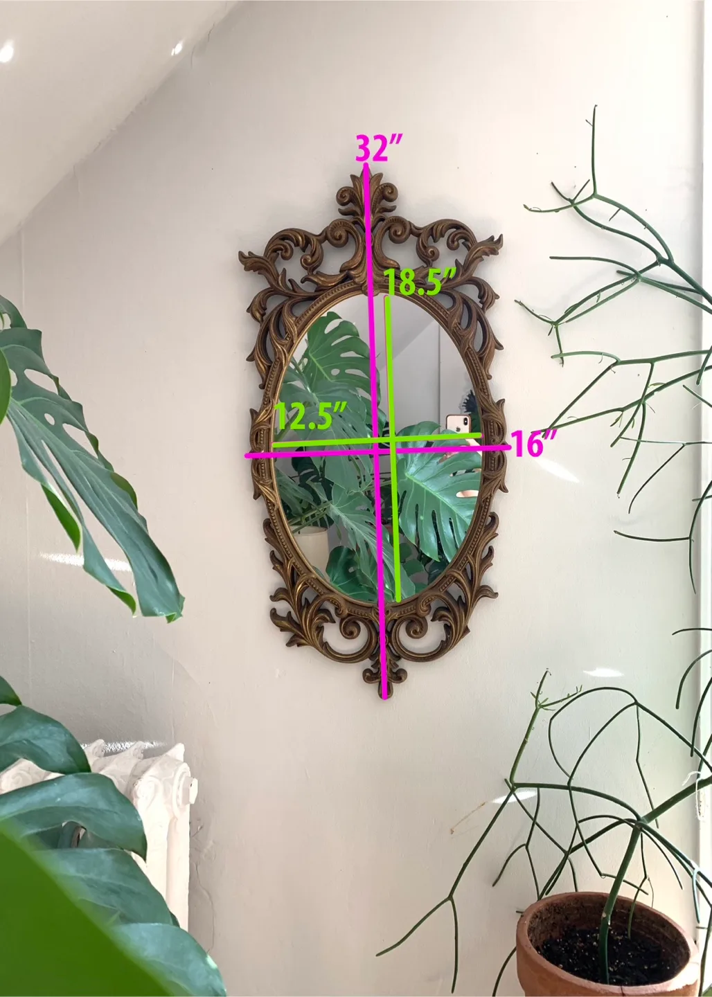 Large Vintage Oval Hollywood Regency Style Wall Mirror image indicator(7)