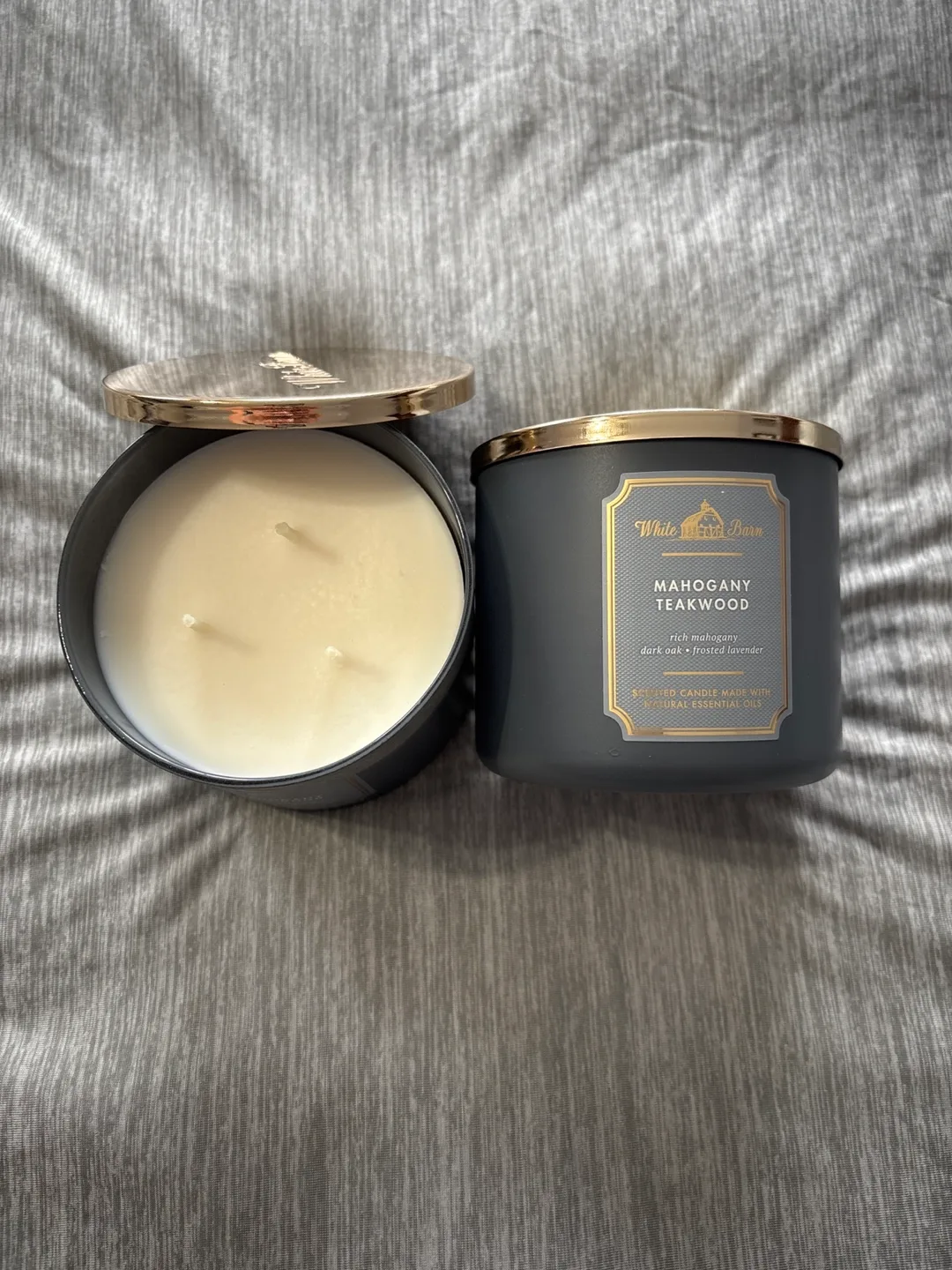 White Barn Mahogany Teakwood Candle image indicator(2)