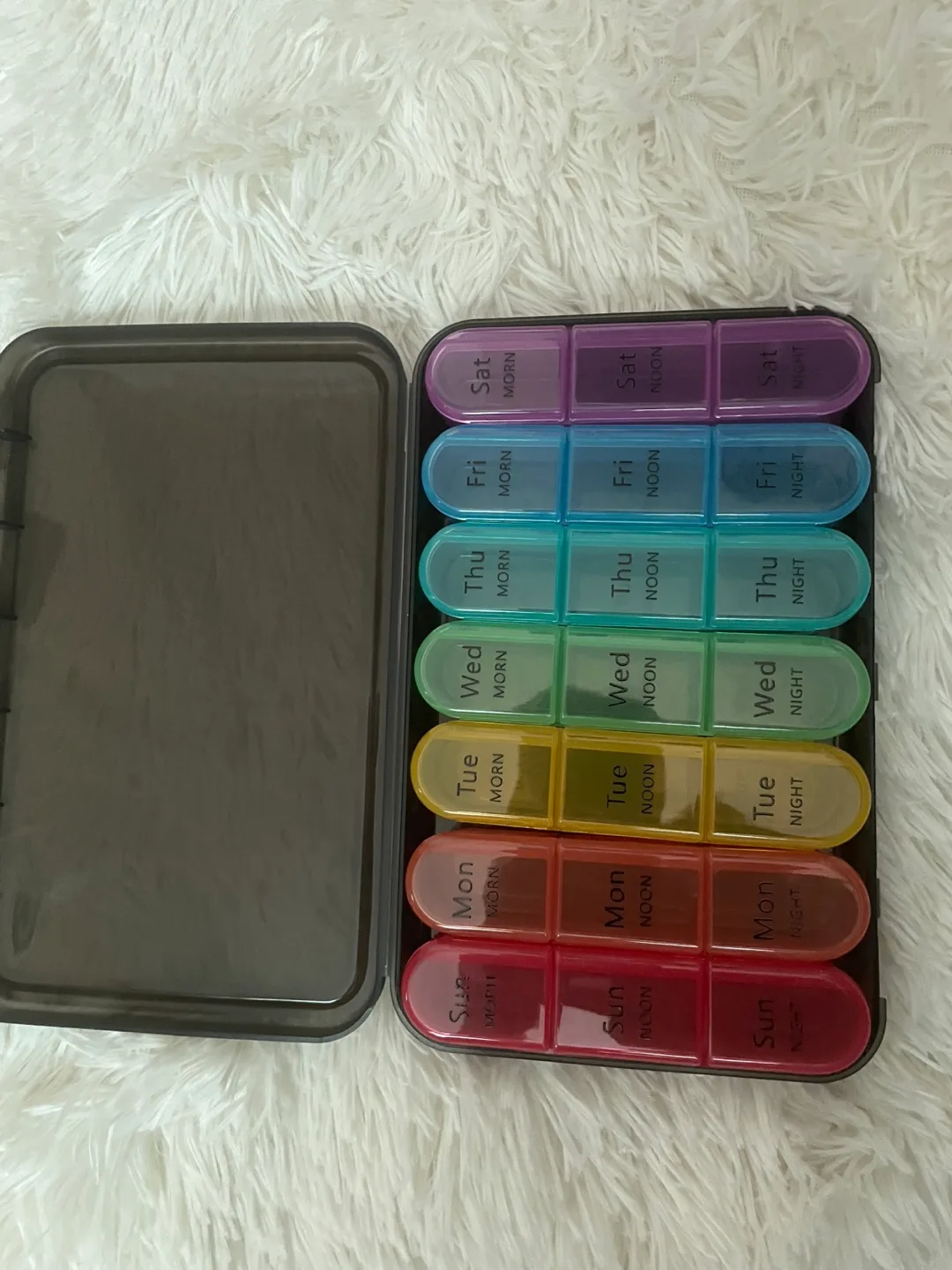 BRAND NEW Weekly Pill Organizer thumbnail