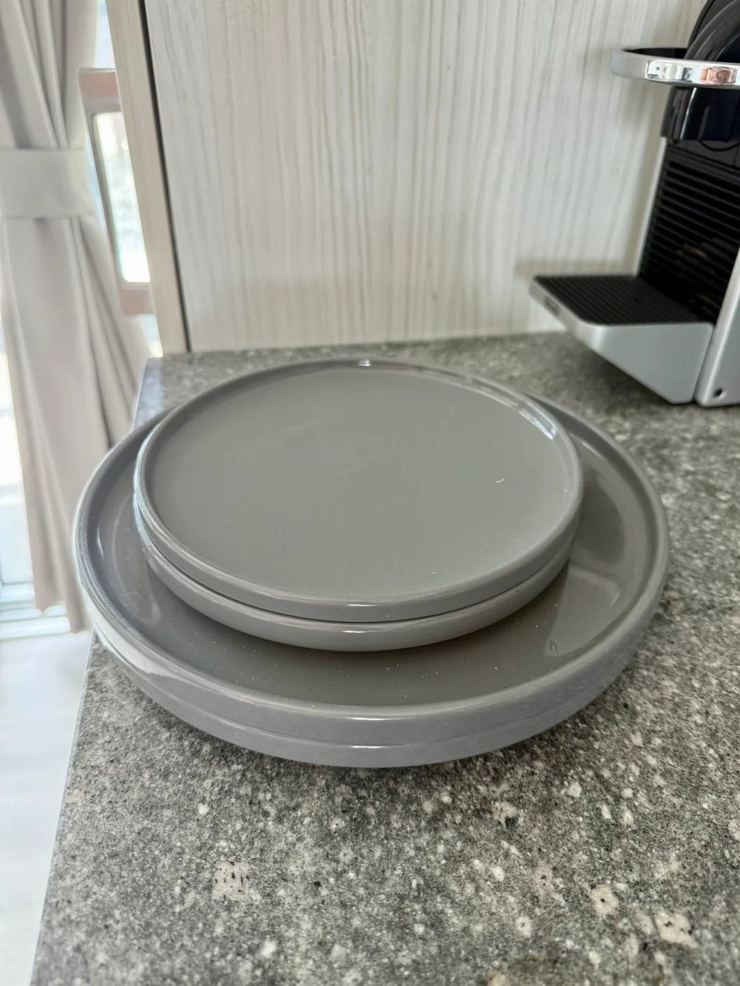 Plates for free thumbnail