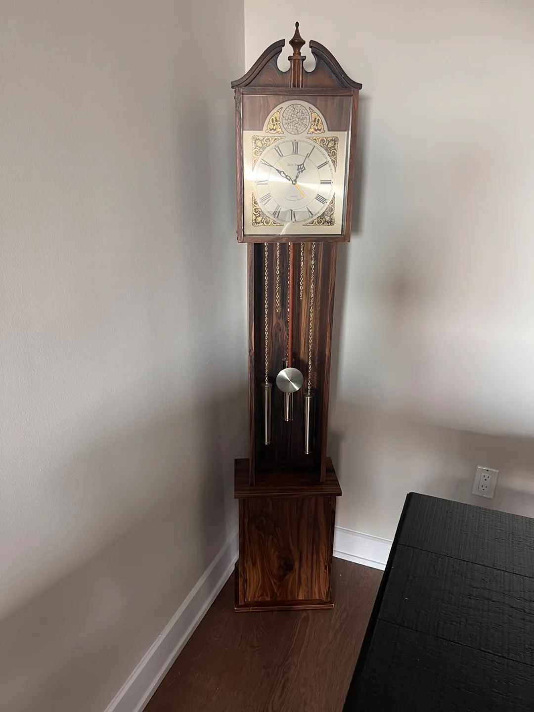 Grandfather Clock - Hourly Westminster Chime thumbnail