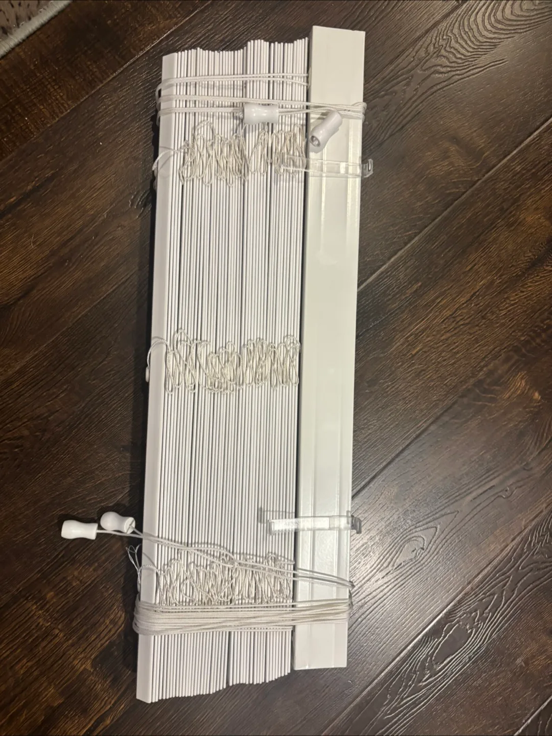 White Window Blinds image indicator(2)