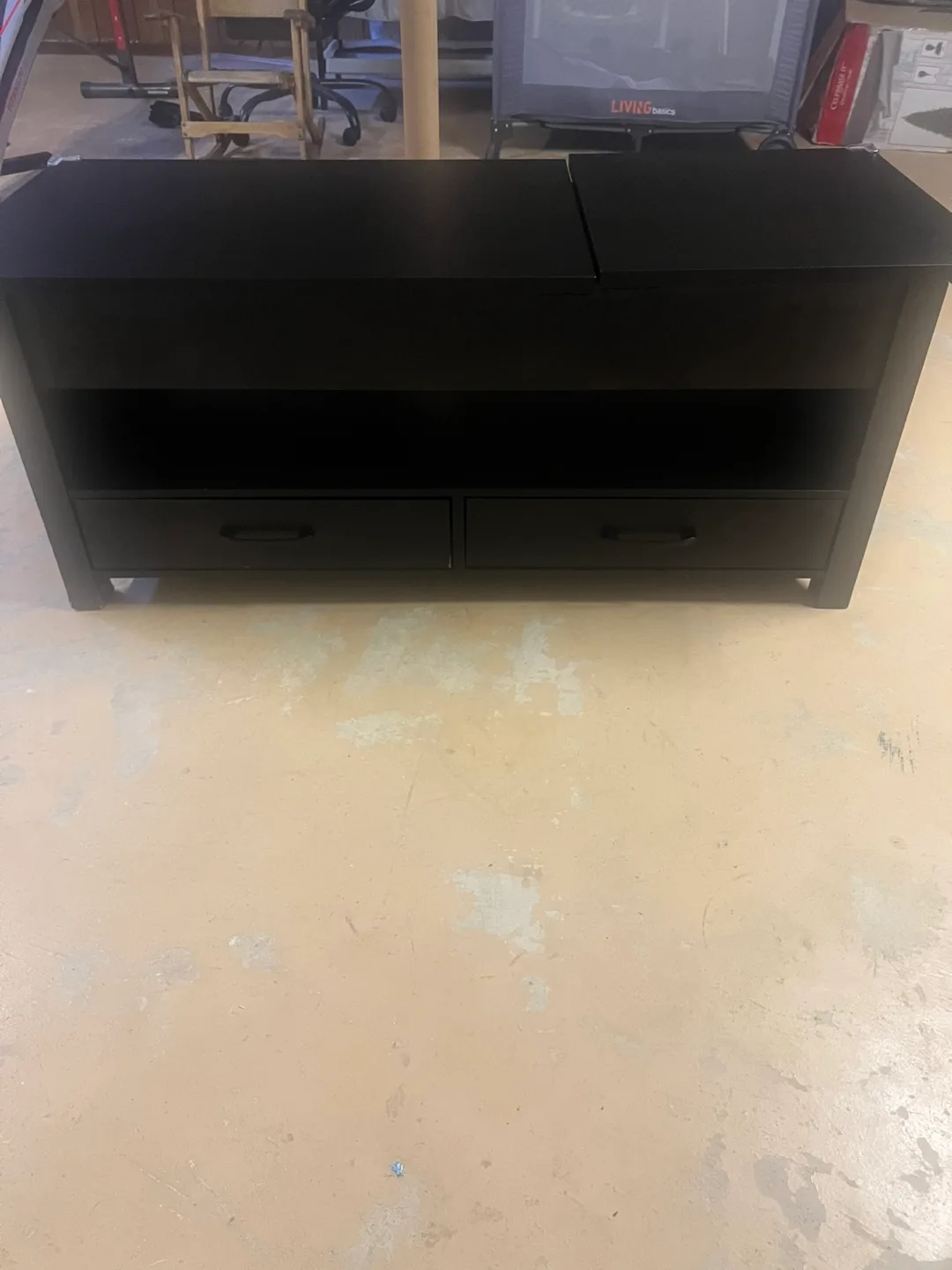 Black Lift Top Coffee Table image indicator(8)