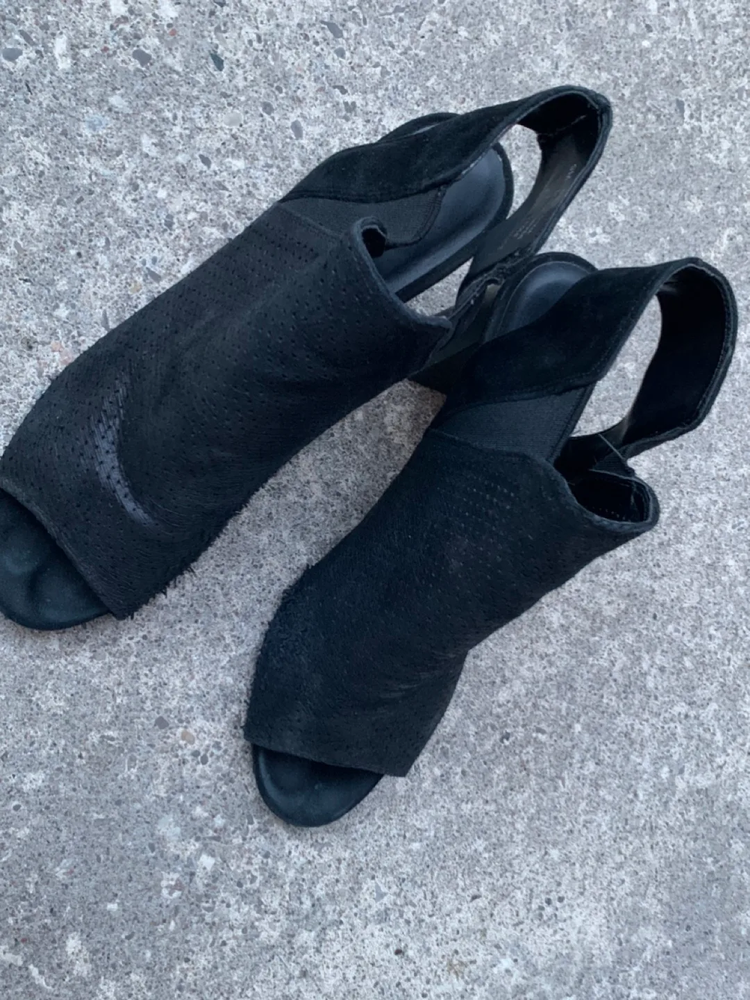 Vince Camuto Black Suede Heels - Size 9M thumbnail