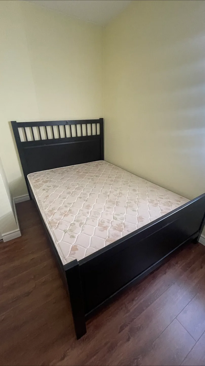 IKEA twin size black bed and  mattress for free thumbnail