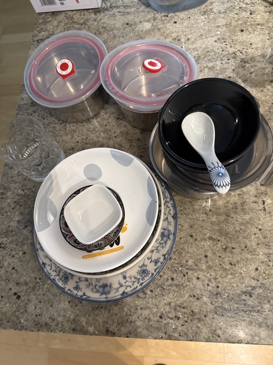 Mixed Dishes & Food Containers