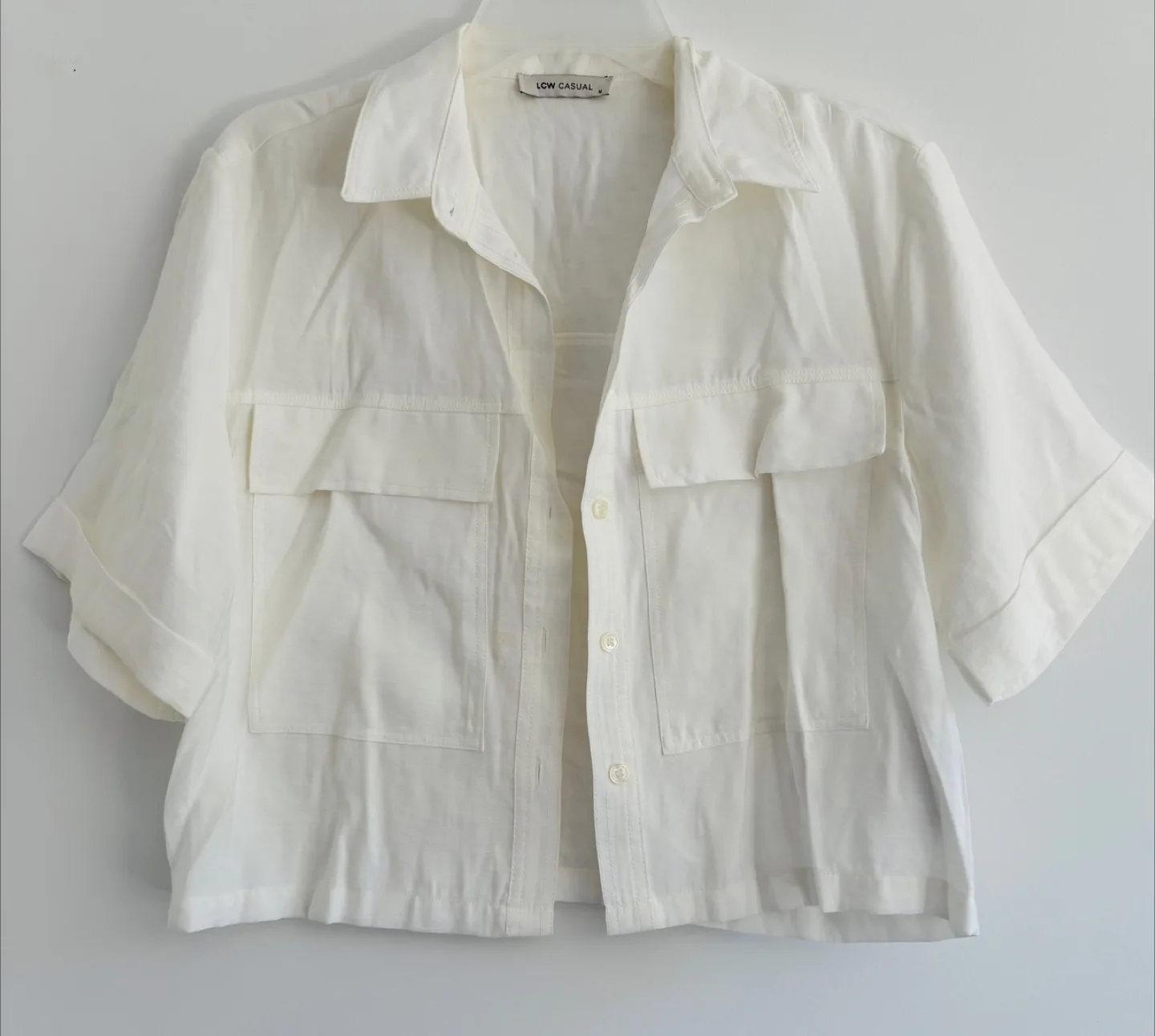 Cute White Crop Shirt in Excellent Condition! Size M thumbnail