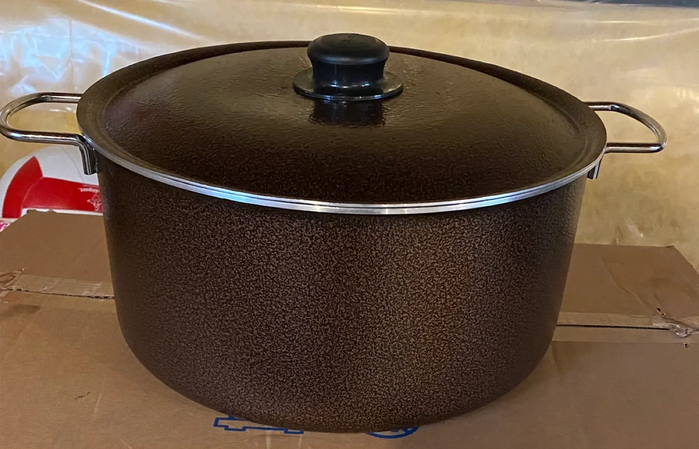Large Brown Stock Pot with Lid thumbnail