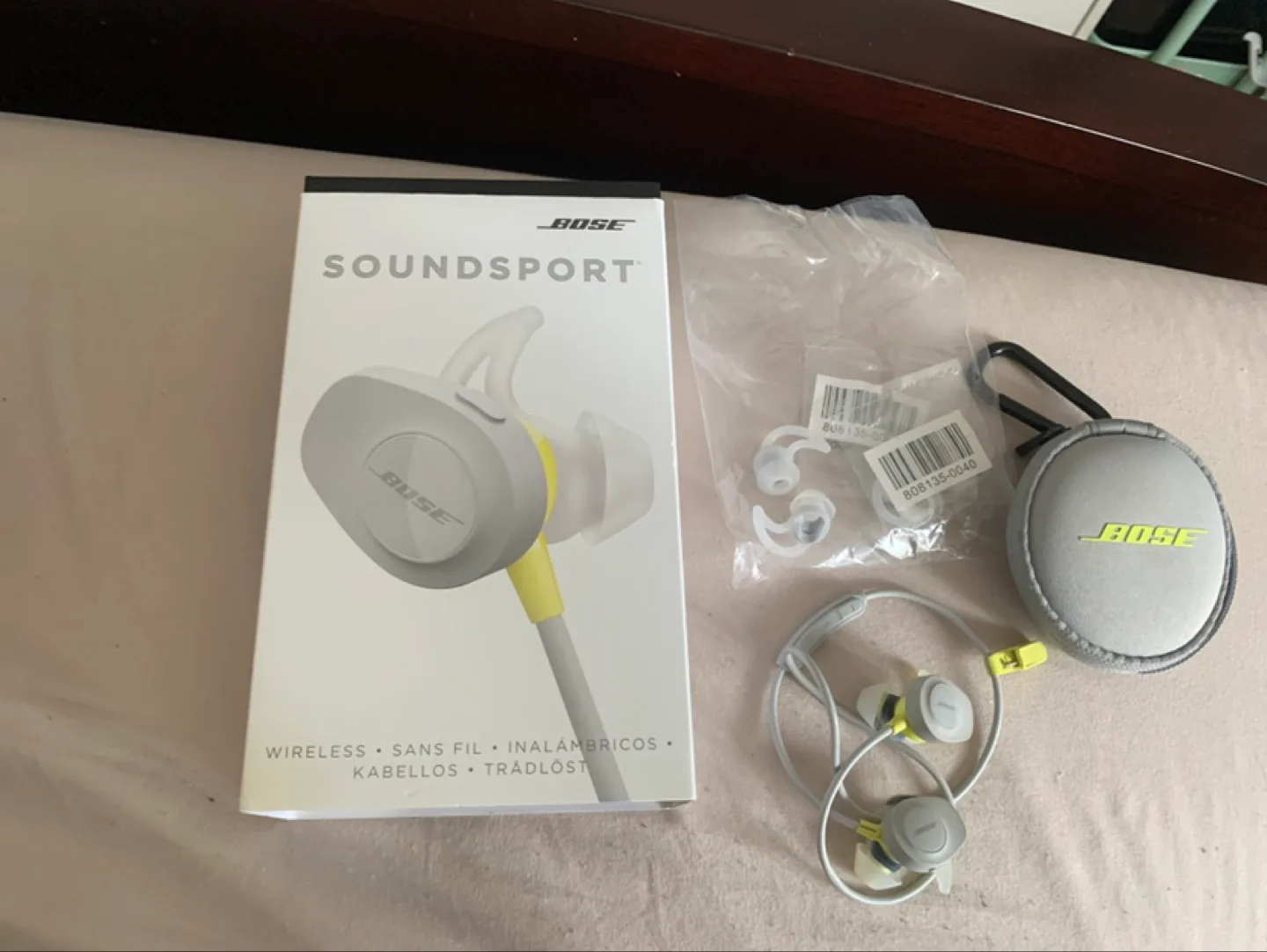 Bose Soundsport Wireless Earbuds thumbnail