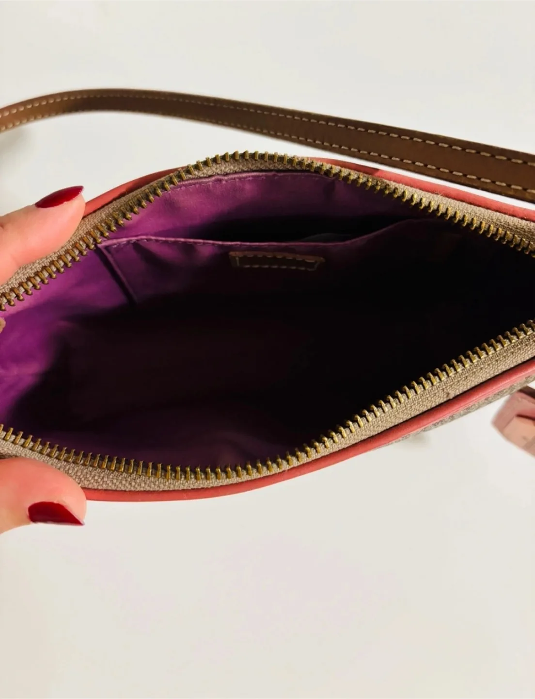 VICTOR HUGO Cross bag Brown image indicator(2)