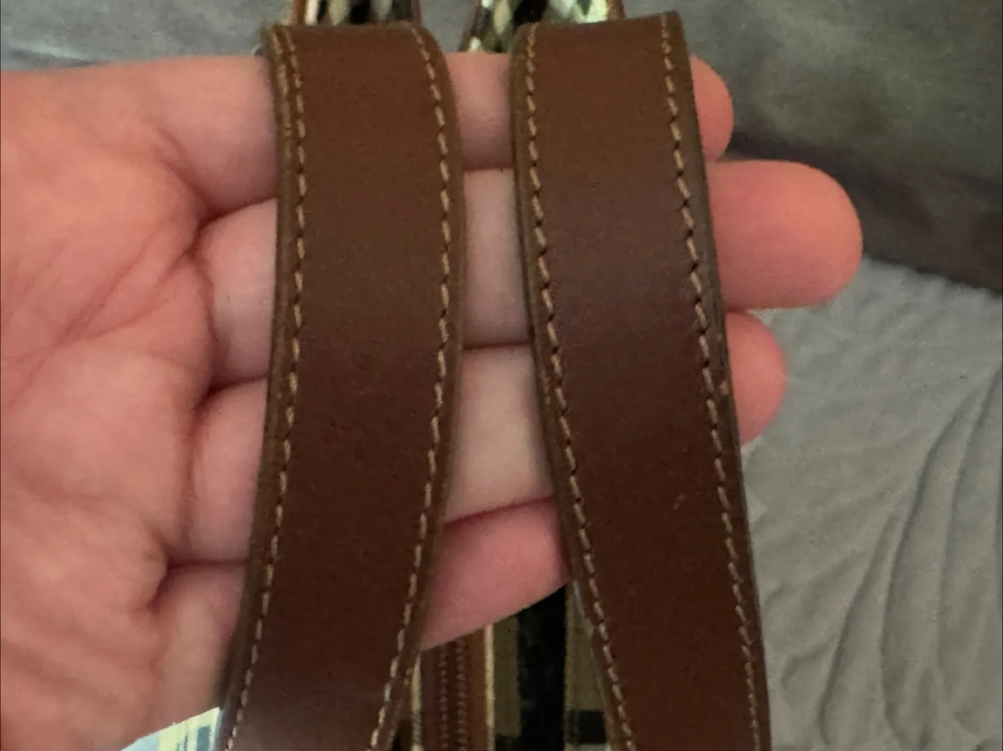 Burberry Tote Bag image indicator(3)