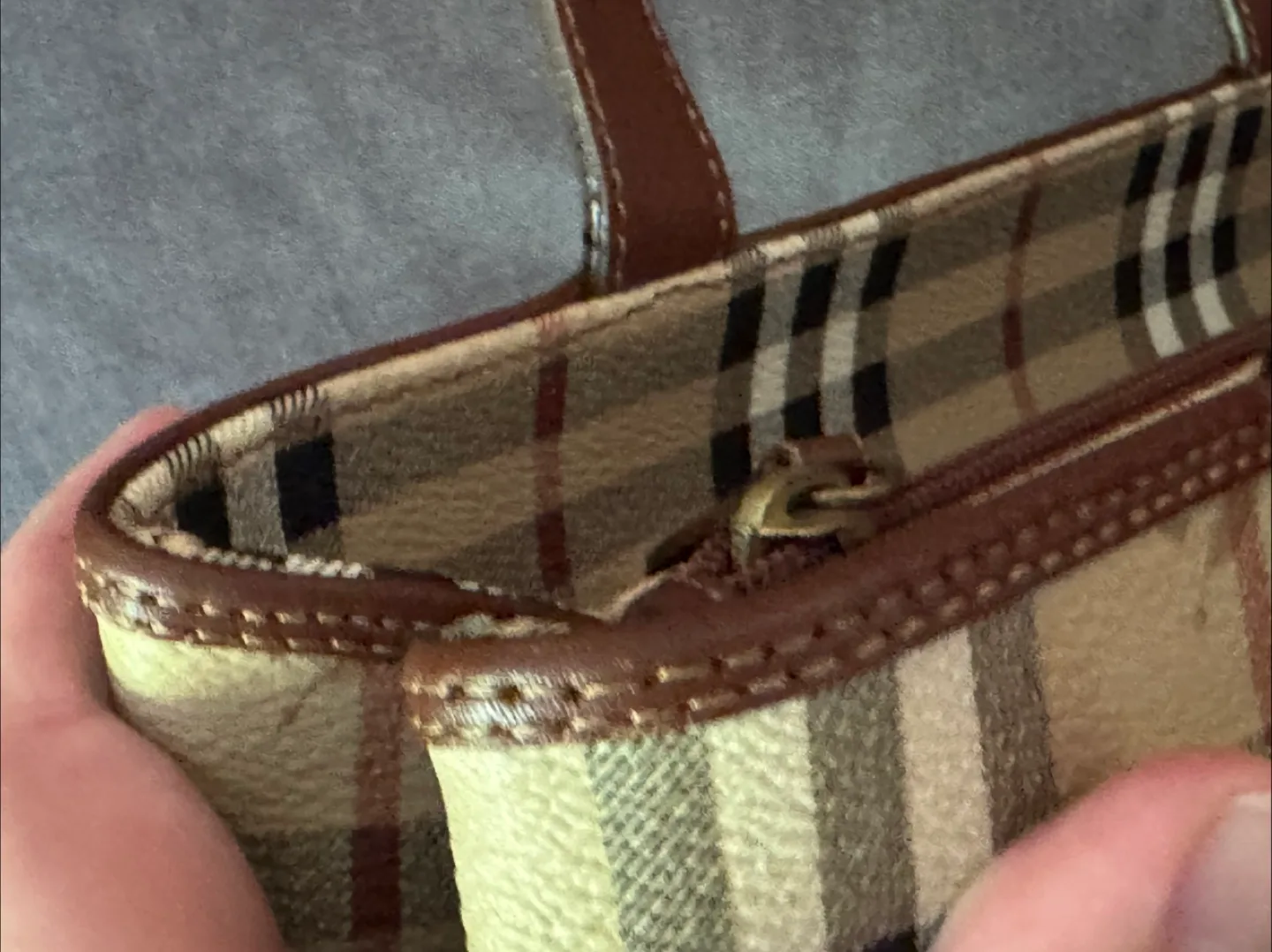 Burberry Tote Bag image indicator(4)