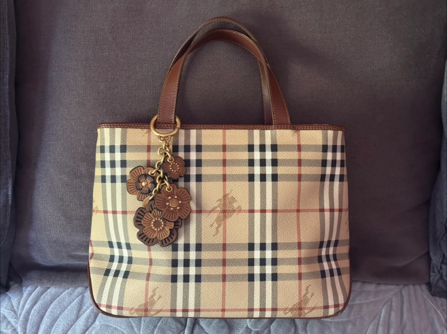 Burberry Tote Bag thumbnail