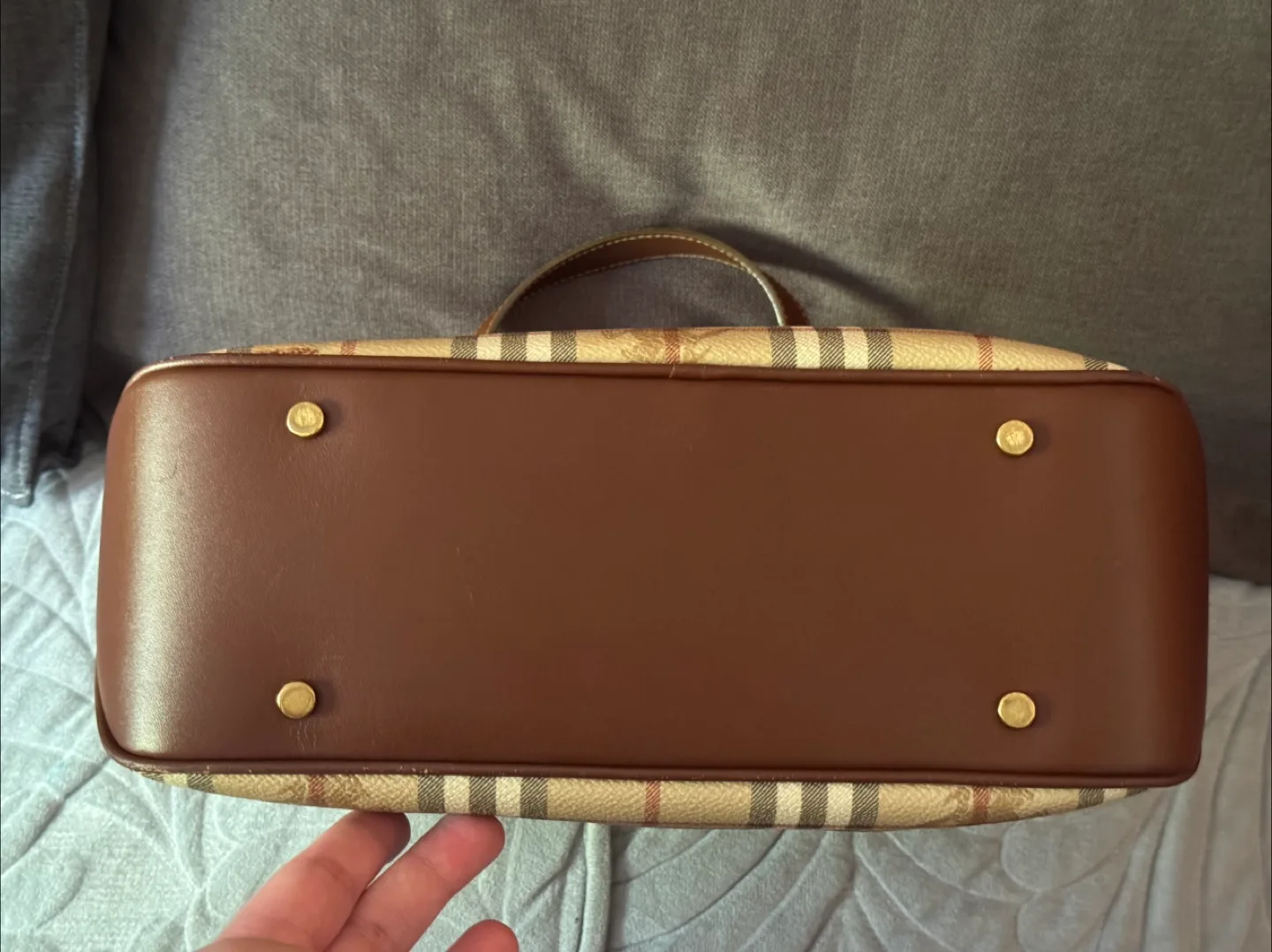 Burberry Tote Bag image indicator(8)