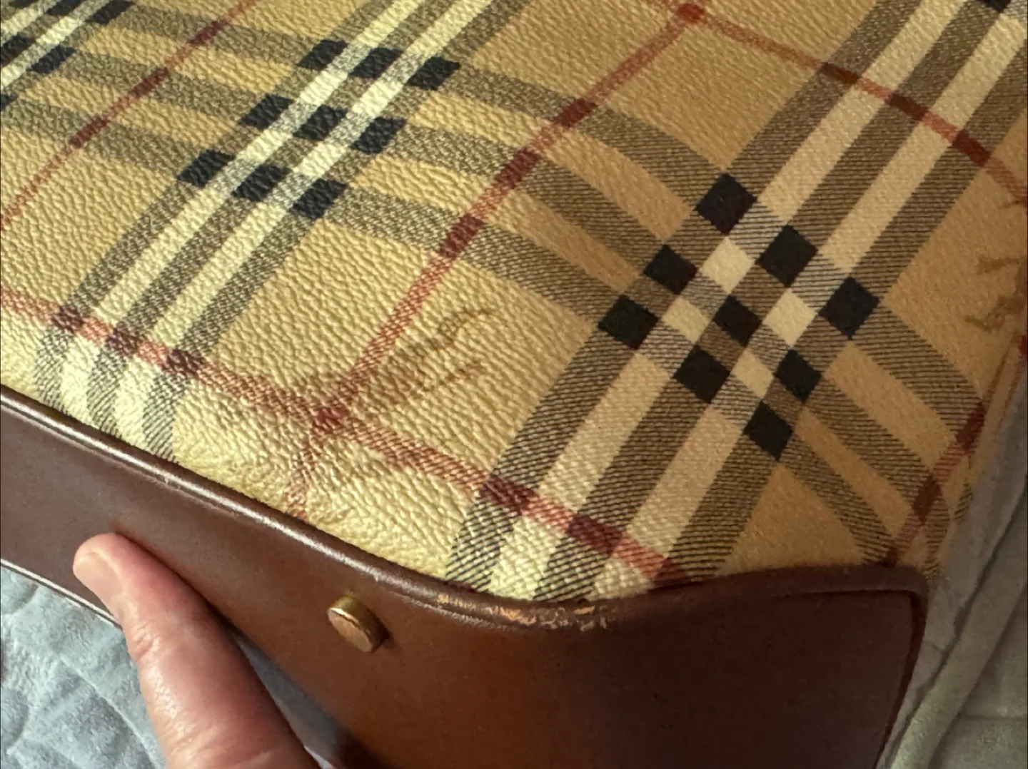 Burberry Tote Bag image indicator(9)