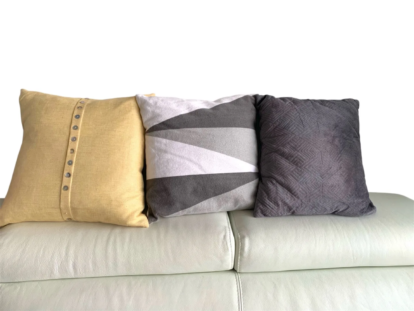 3 beautiful cushions! -From $5 to $12 thumbnail