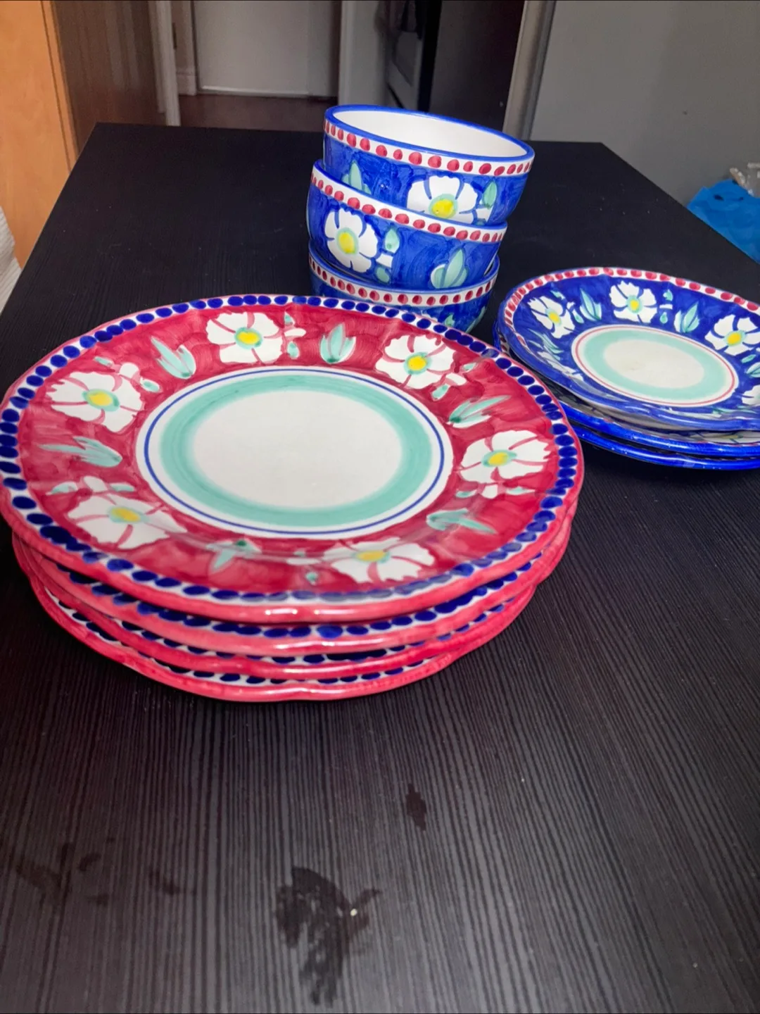 Dinnerware Set - large Plates, small plates & Bowls image indicator(2)