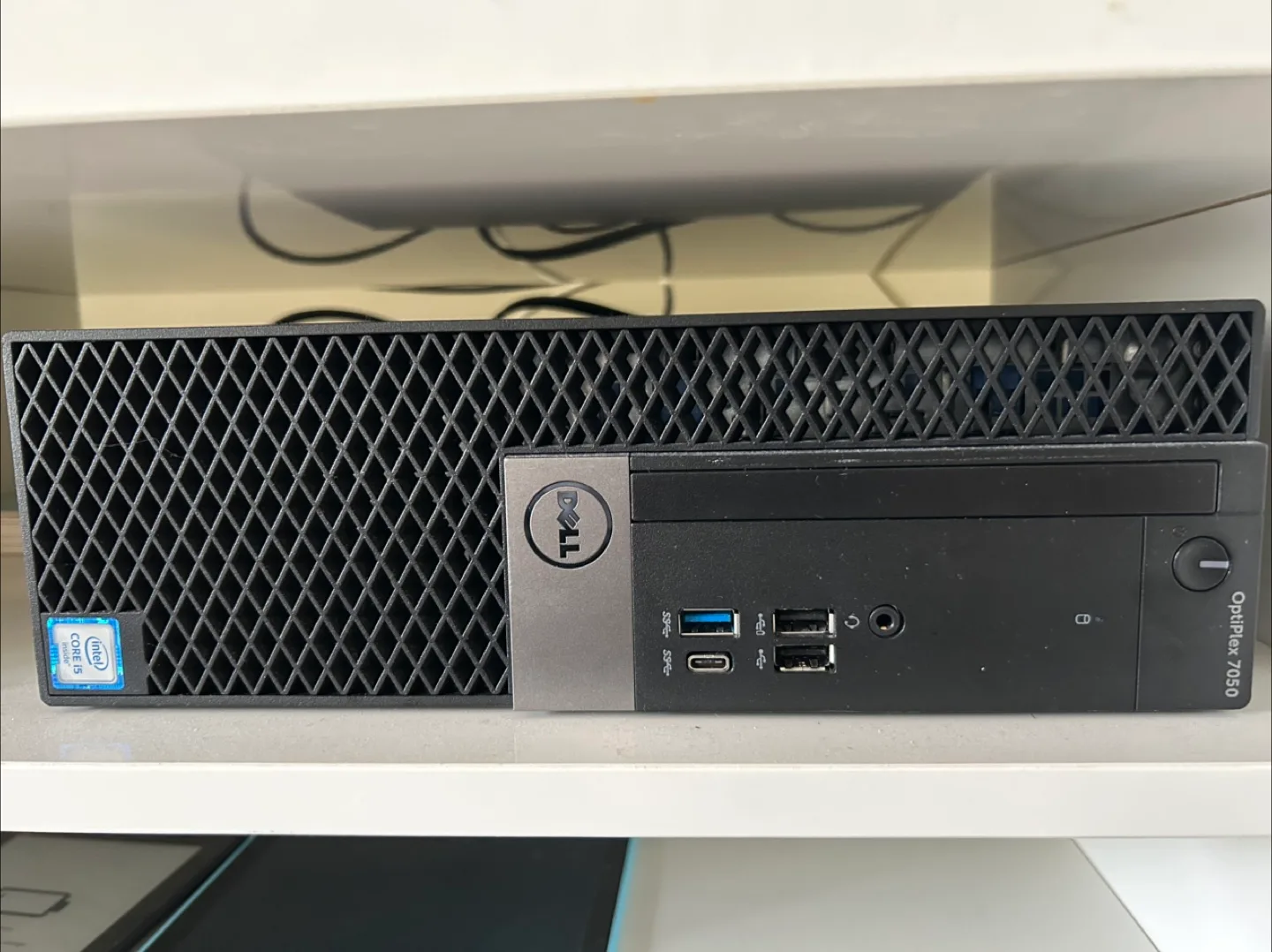 Dell OptiPlex 7050 Desktop PC thumbnail