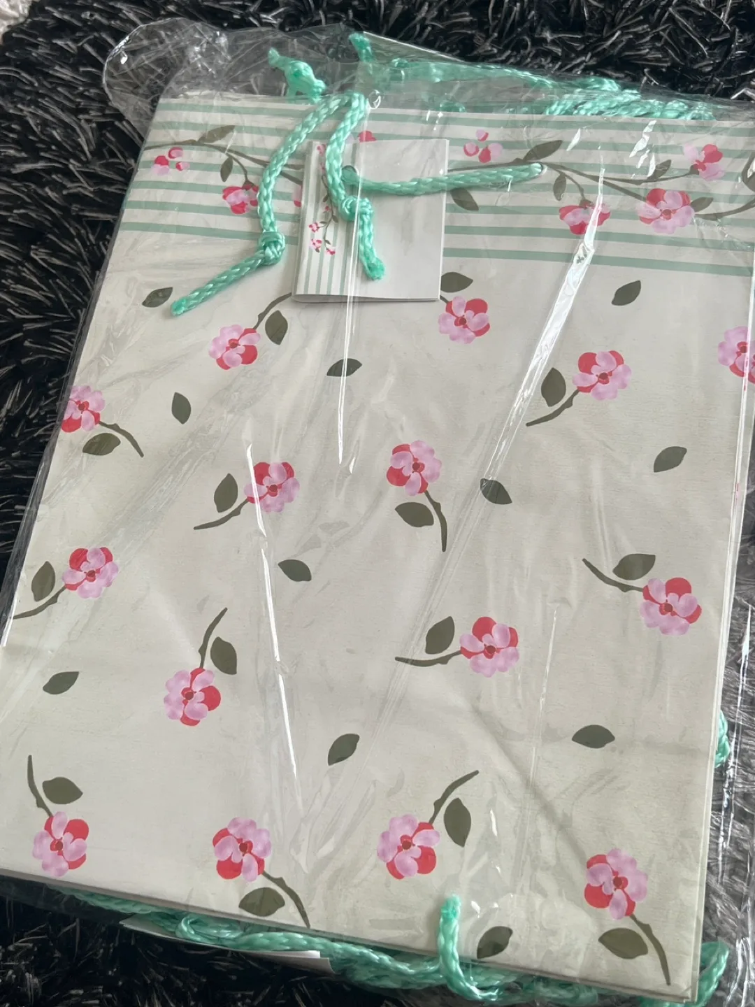 Gift Bags - Floral Design image indicator(2)