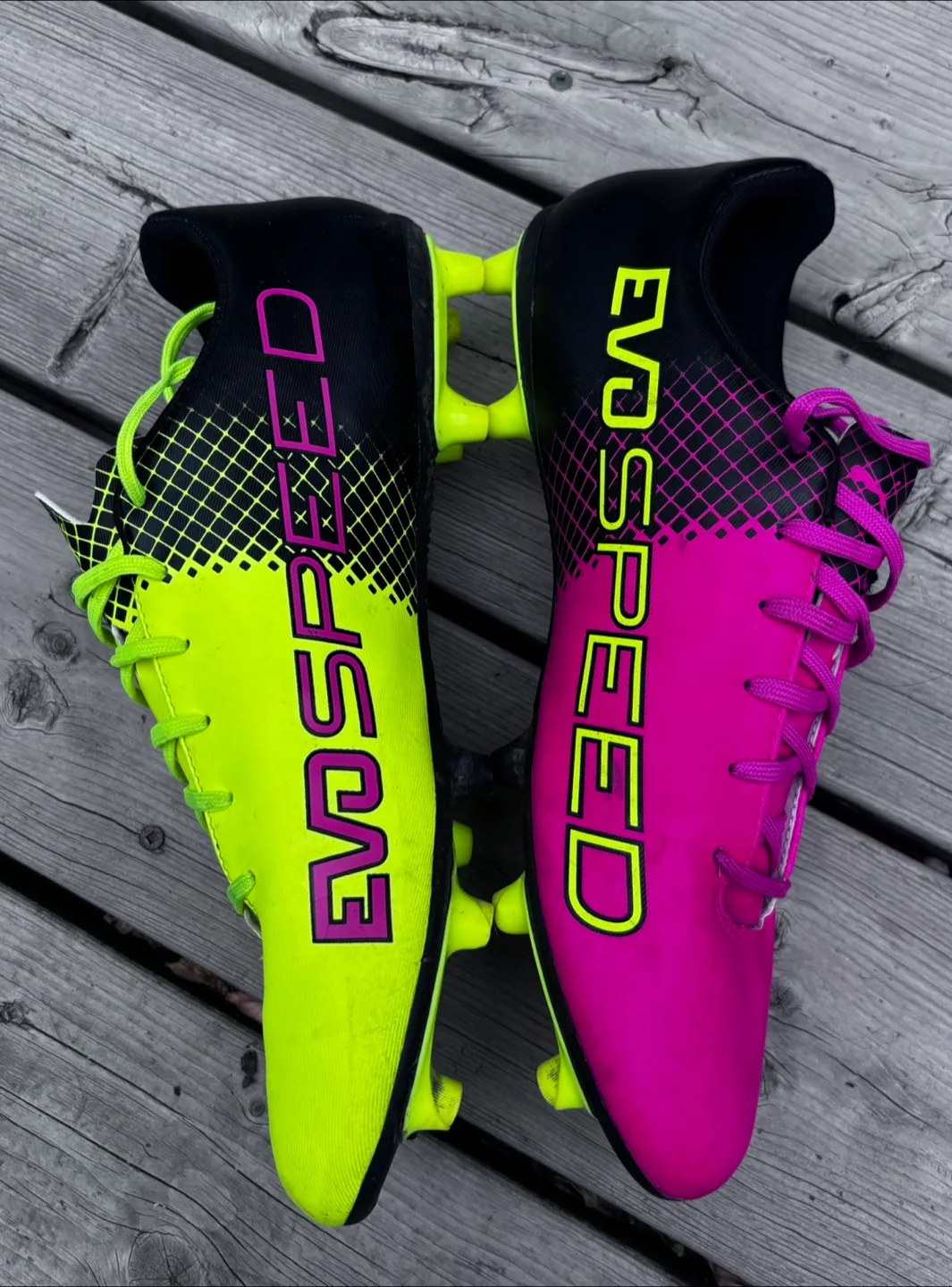 Puma Evospeed Soccer Cleats (like new condition) thumbnail