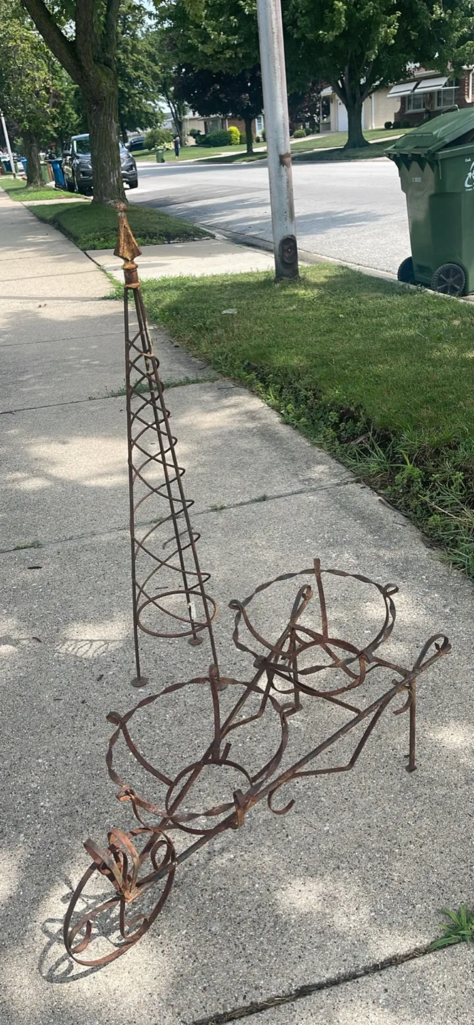 Metal Garden Obelisk and Planter thumbnail