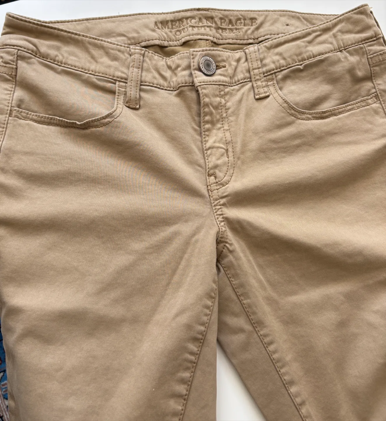 American Eagle Khaki Pants! Size 8 image indicator(3)