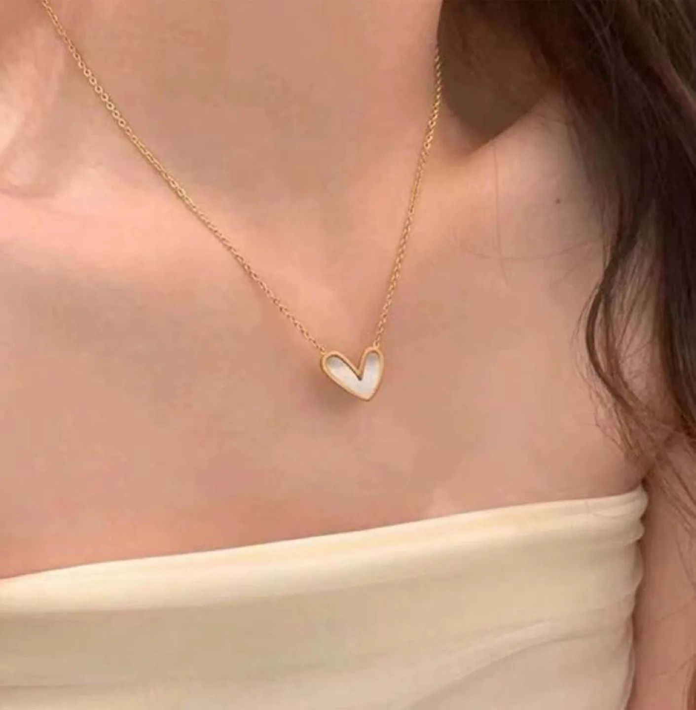 Heart Pendant Necklace thumbnail