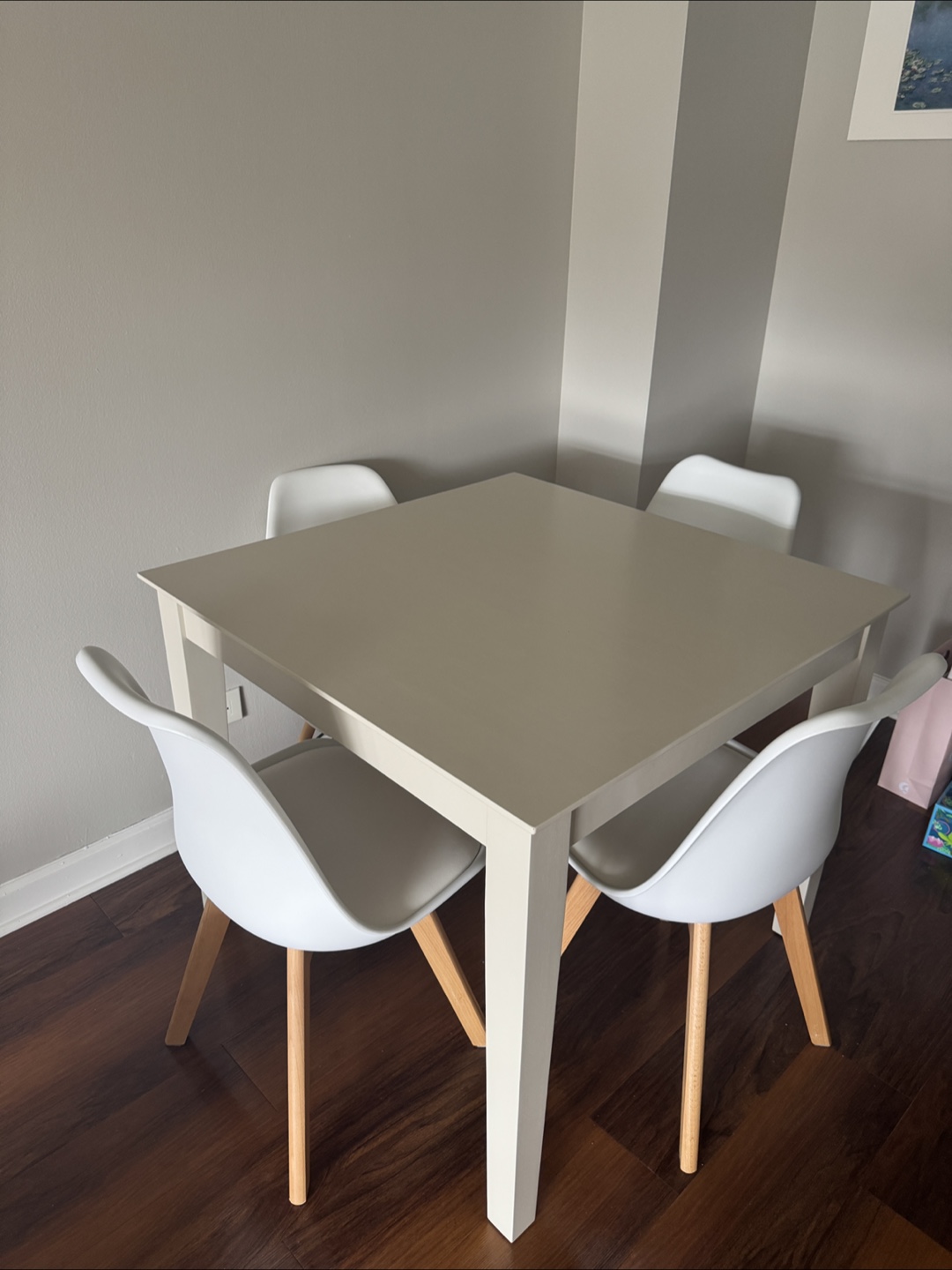 Dining Table with 4 White Chairs