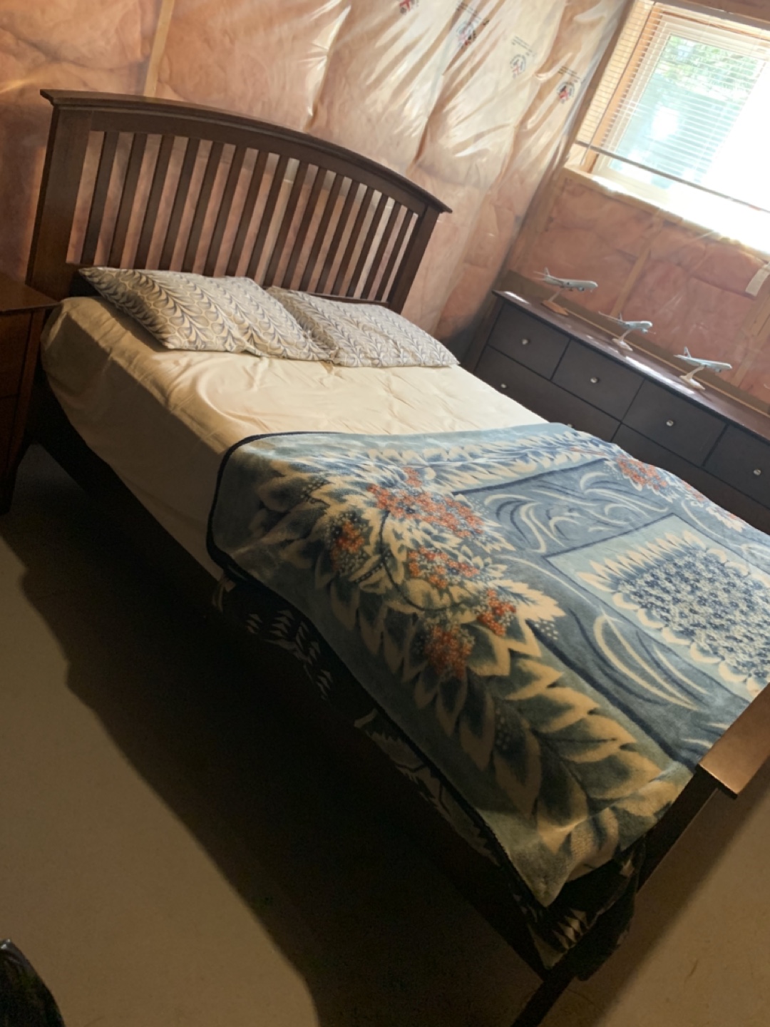 Queen bedroom set