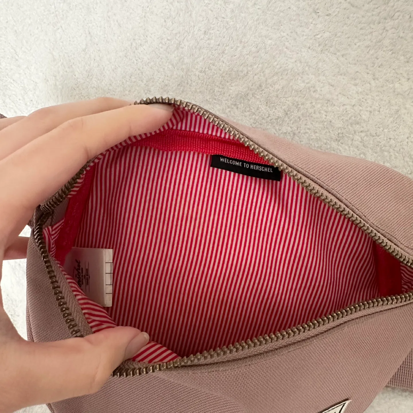 Herschel Fifteen Hip Pack - Mauve/Rose Ash image indicator(3)